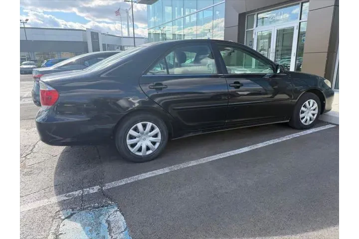 $4466 : Toyota Camry 2005 LE 4dr Sed image 3