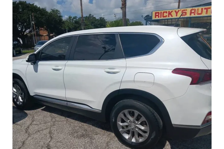 $14500 : 2019 Santa Fe SE 2.4L image 3