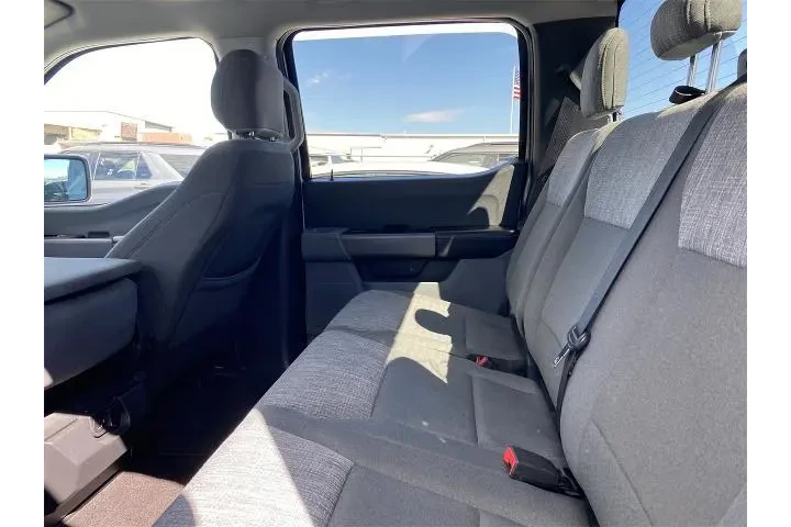 $35734 : Ford F-150 2021 4x4 XLT 4dr image 9