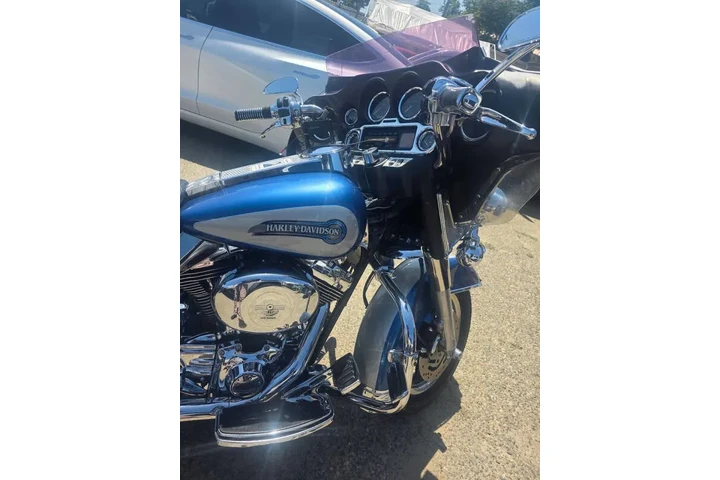 $7800 : 2005 Harley-Davidson Electra image 6