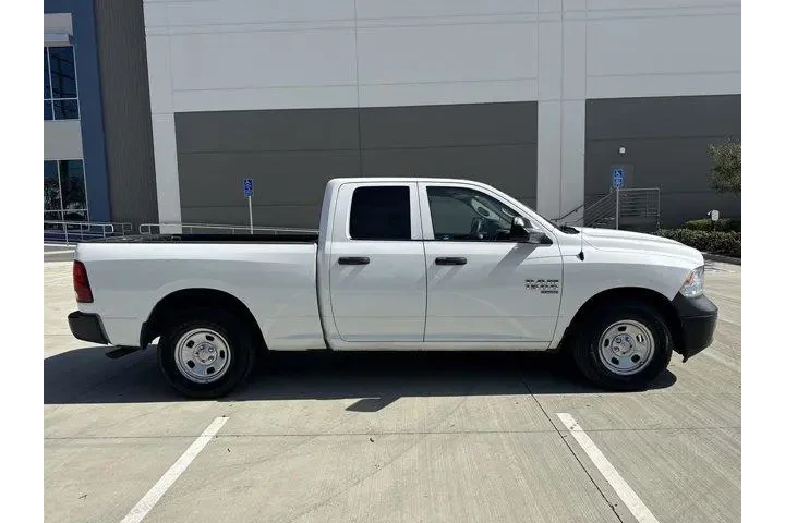 $19500 : Ram 1500 Classic 2022 4x2 Tr image 2