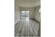 $1450 : 1 Bed 1 Bath in West Adams LA thumbnail