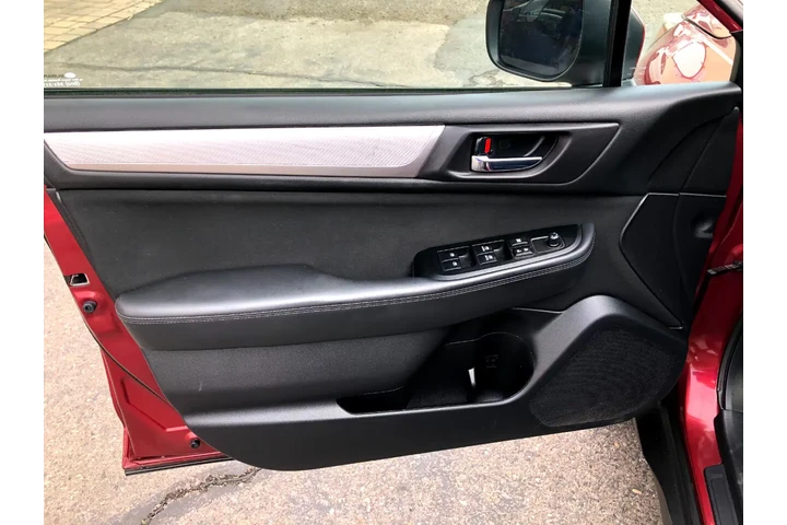 $15990 : 2019 Outback 2.5i Premium image 9