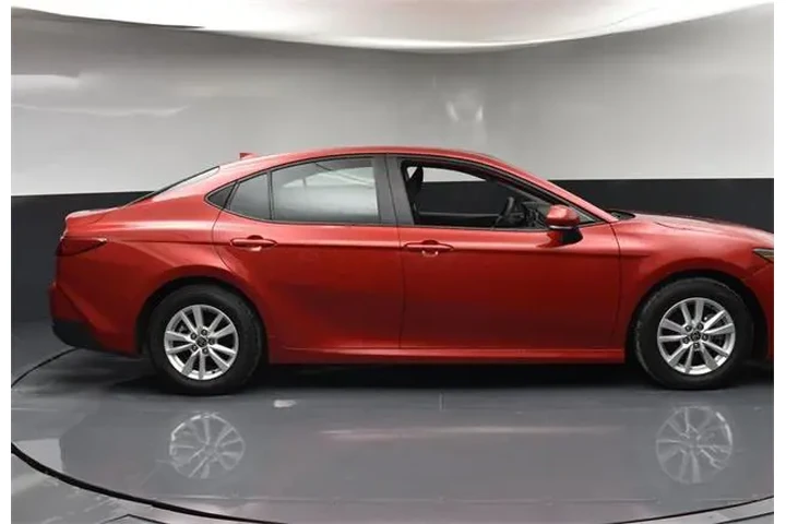 $21558 : Toyota Camry 2025 LE 4dr Sed image 8