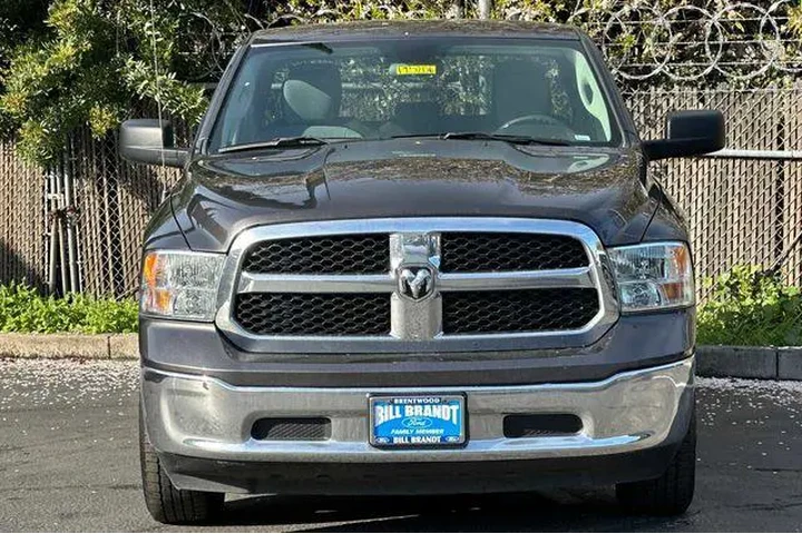 $26998 : Ram 1500 Classic 2024 4x4 SL image 6