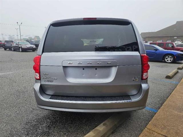 2016 Grand Caravan image 4