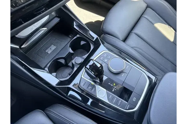 $30082 : BMW X3 2024 sDrive30i 4dr Sp image 8