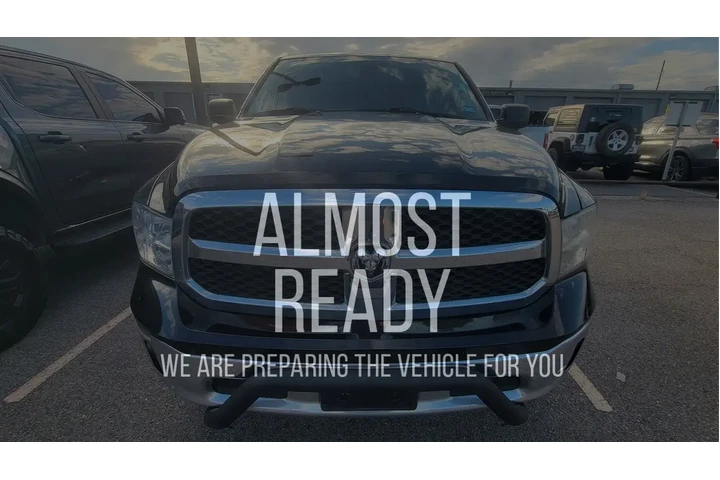 $26975 : Ram 1500 Classic 2021 4x2 Tr image 1