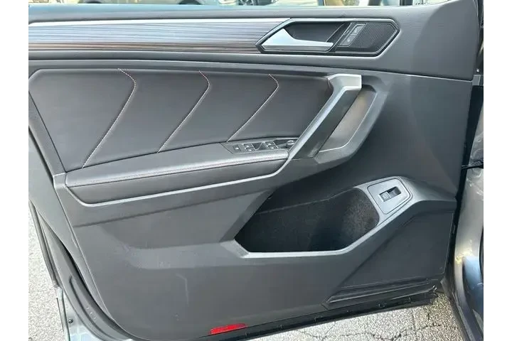 $22464 : Volkswagen Tiguan 2024 Wolfs image 10