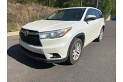 $13499 : Toyota Highlander 2016 LE 4d thumbnail