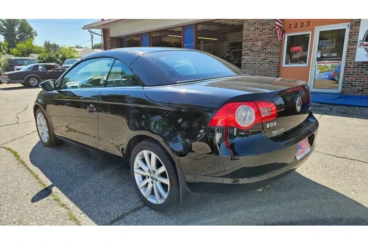 $10990 : 2011 Eos Komfort SULEV image 7