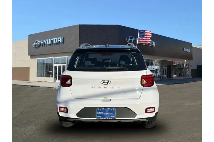 $19998 : Hyundai VENUE 2024 Limited 4 image 5
