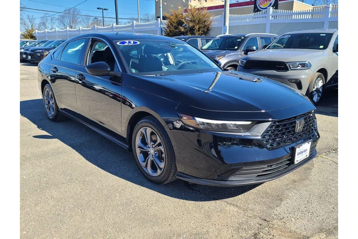 $23995 : Honda Accord 2023 EX 4dr Sed image 10