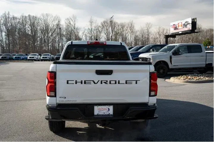 $39877 : Chevrolet Colorado 2024 4x4 image 8