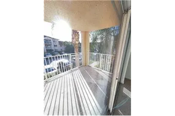 $2000 : Rental property with 2 bedro image 6