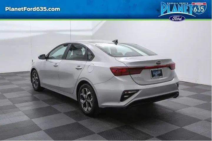 $14556 : Kia Forte 2021 LXS 4dr Sedan image 4