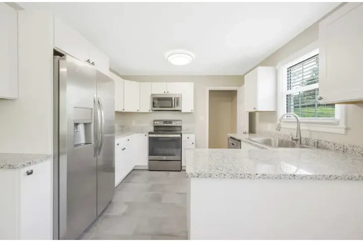 $1600 : Low income house for rent image 5