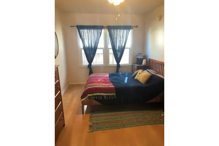 $1200 : Cozy 1-Bedroom and 1-Barhroom image 1
