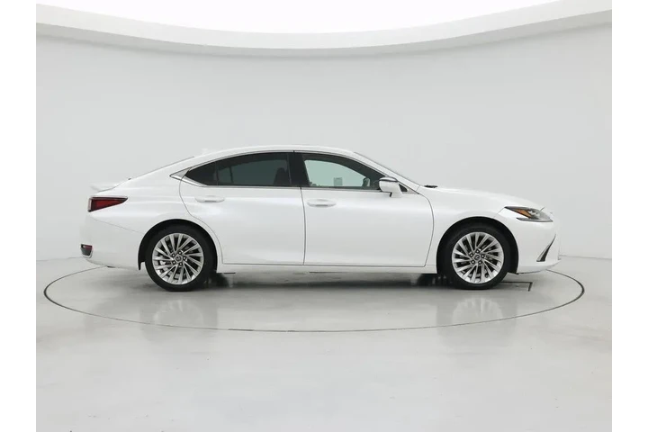 $31998 : Lexus ES 300h 2023 Luxury 4d image 7