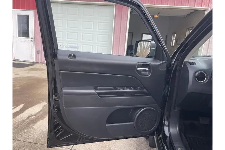 $7999 : Jeep Patriot 2017 4x4 Sport image 9