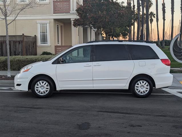 $9988 : 2007 Sienna CE image 9