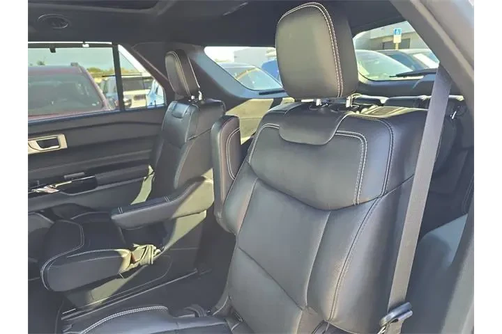 $38990 : Ford Explorer 2023 AWD ST 4d image 8