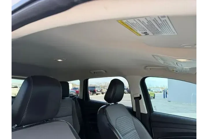 $14641 : Ford Escape 2019 SE 4dr SUV image 9