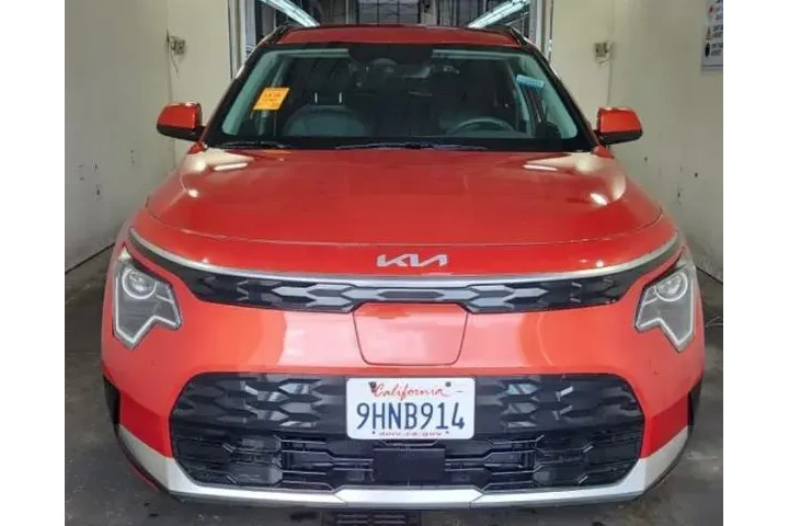 $23750 : Kia Niro EV 2023 Wind 4dr Cr image 2