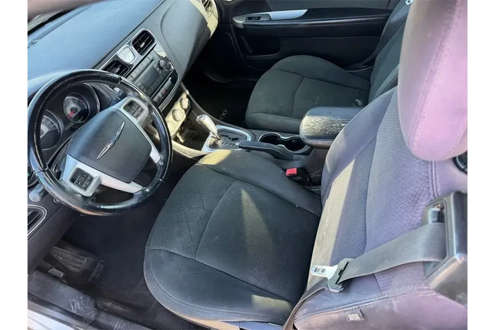 $9500 : Chrysler 200 2012 Touring 2d image 5