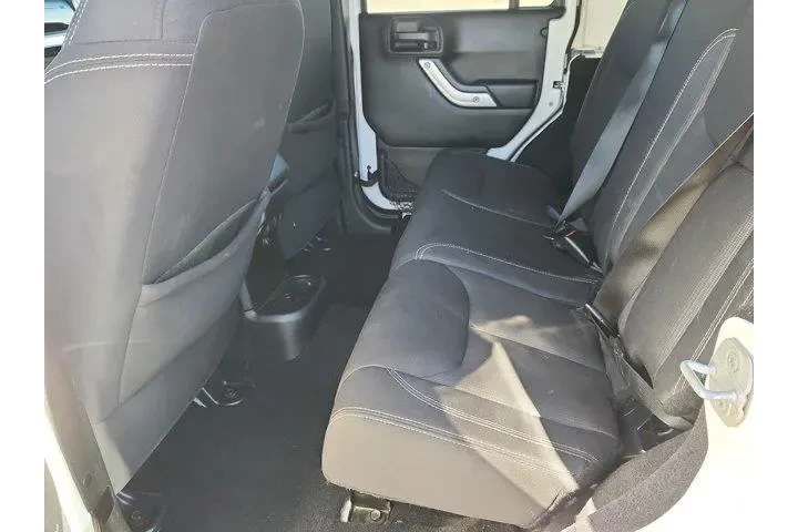 $19995 : Jeep Wrangler Unlimited 2013 image 9