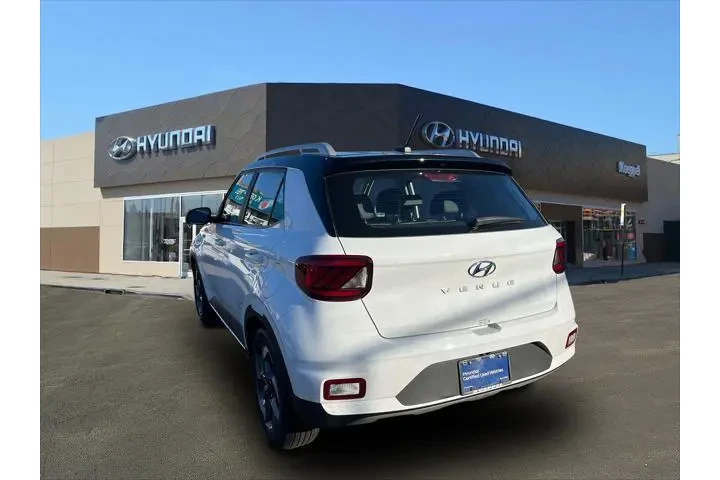 $19998 : Hyundai VENUE 2024 Limited 4 image 6
