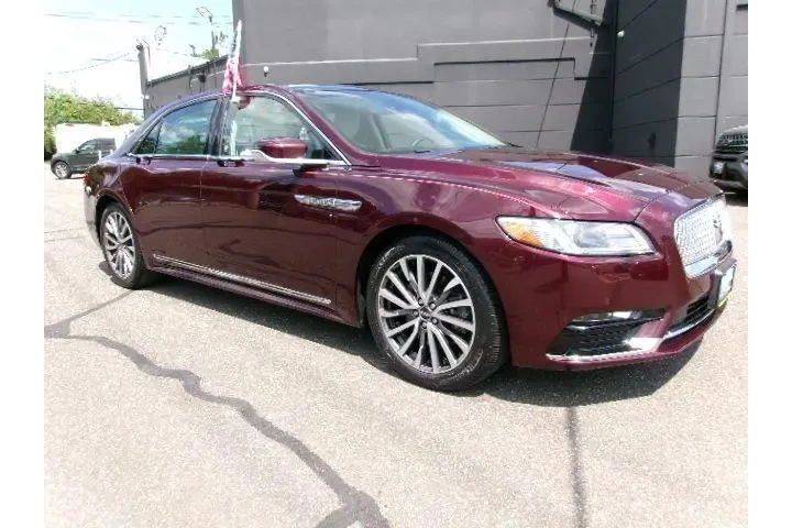 $23880 : Lincoln Continental 2017 AWD image 3