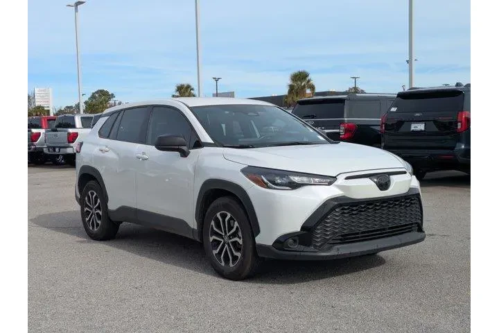 $27995 : Toyota Corolla Cross Hybrid image 3