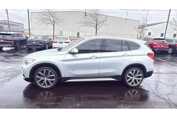 $13995 : 2017 X1 image 8