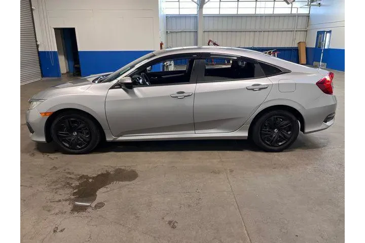 $16351 : Honda Civic 2016 LX 4dr Seda image 6