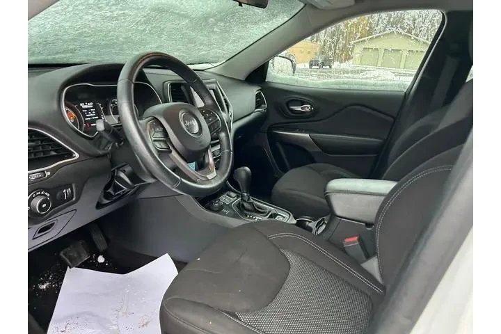 $17750 : Jeep Cherokee 2019 4x4 Latit image 2