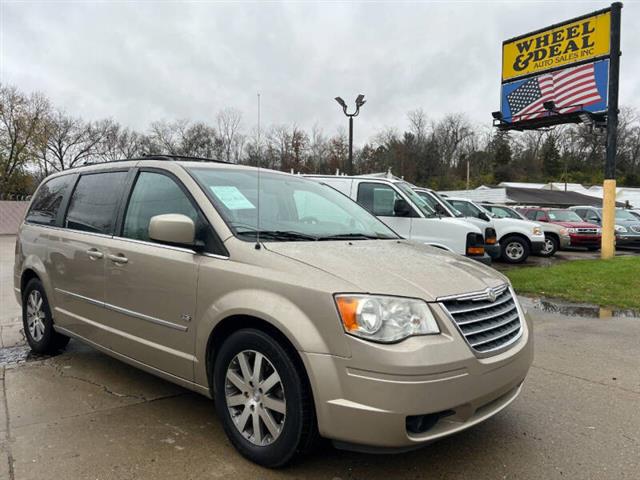 $4995 : 2009 Town and Country Touring image 3