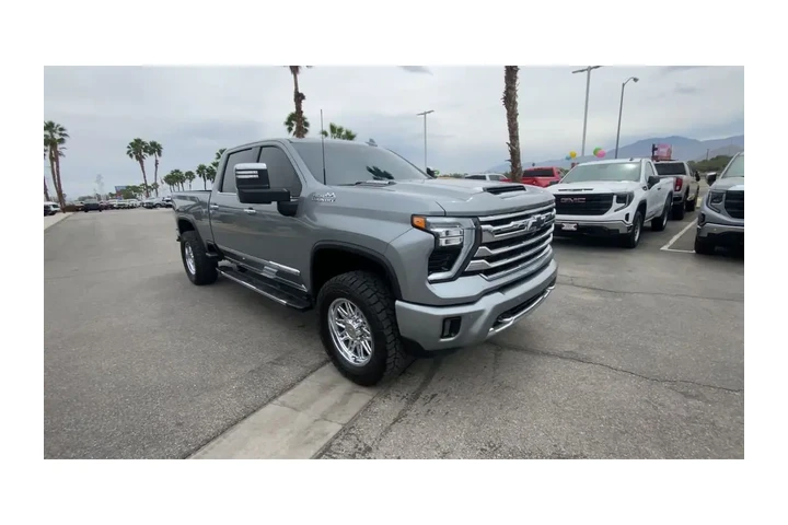$72500 : 2024 Silverado 3500 HD image 2