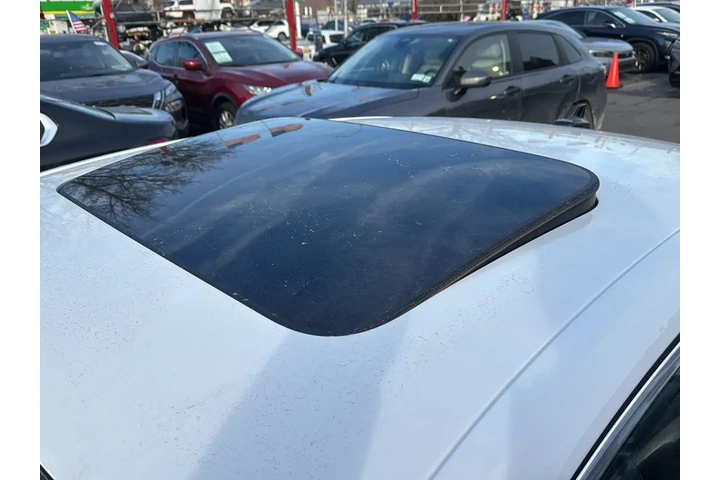 $25984 : Audi A4 2024 AWD quattro S l image 9