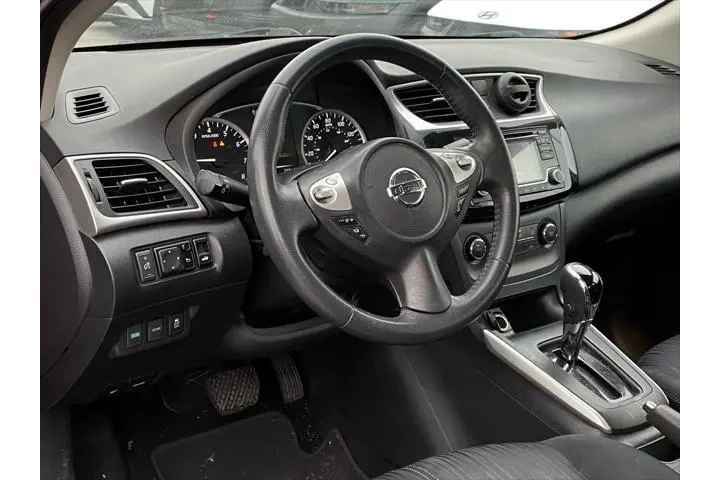 $11495 : Nissan Sentra 2017 SV 4dr Se image 9