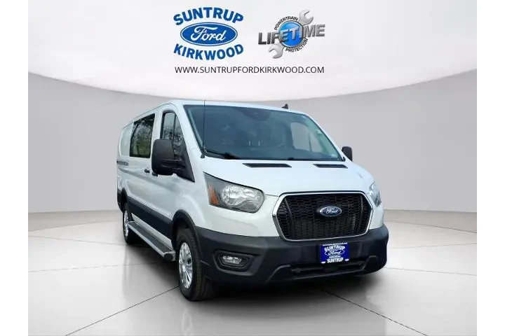 $32984 : Ford Transit 2023 250 3dr SW image 1