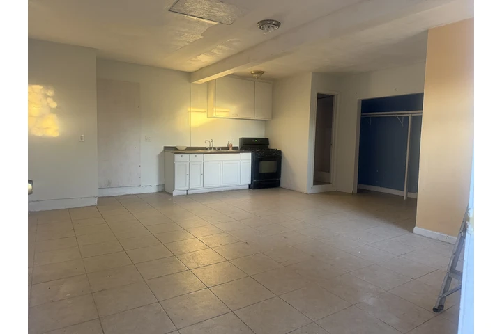 $1200 : Rento para una persona image 1