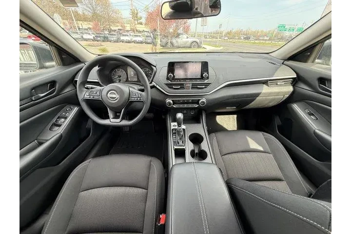 $20405 : Nissan Altima 2024 2.5 S 4dr image 9