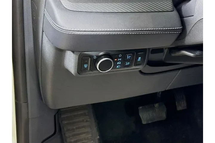 $30950 : Ford Mustang Mach-E 2025 AWD image 10