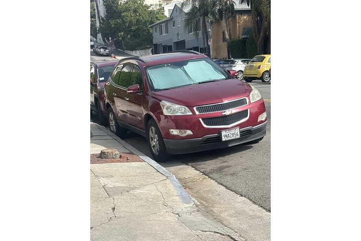 $2600 : Chevy traverse en venta image 1