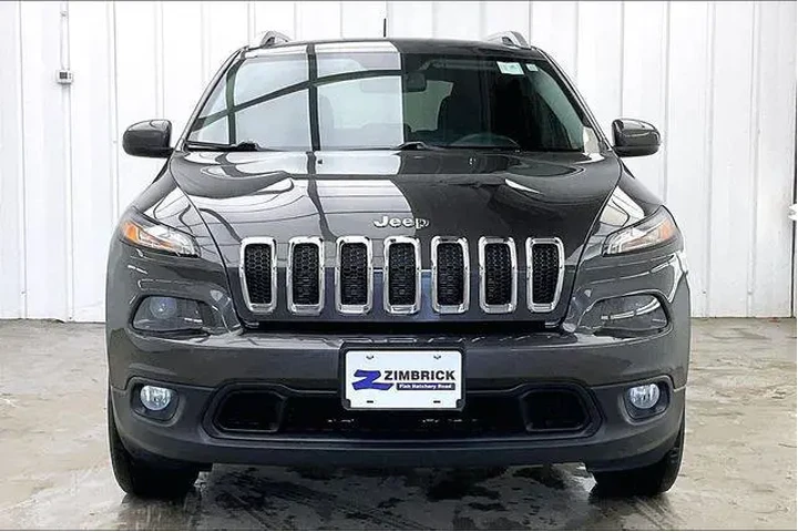 $11990 : Jeep Cherokee 2015 4x4 Latit image 3