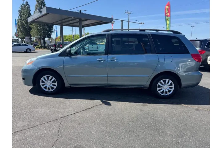 $5998 : 2008 Sienna LE 7-Passenger image 10