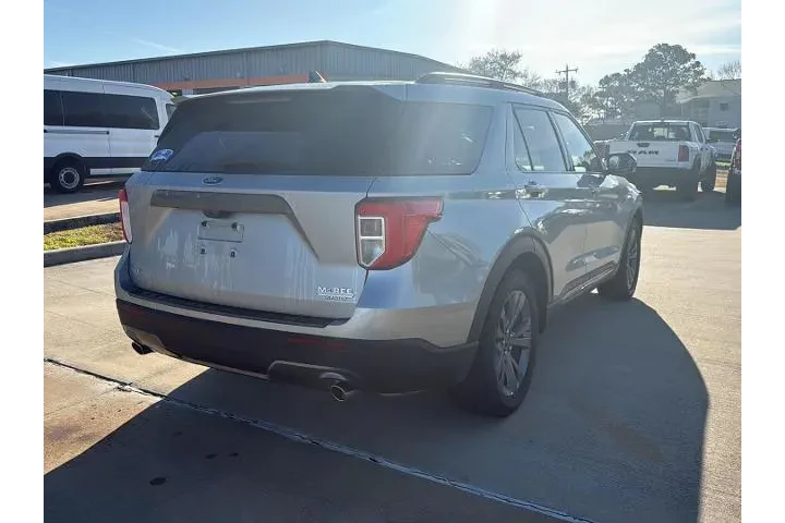 $23591 : Ford Explorer 2022 XLT 4dr S image 4