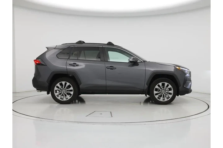 $35998 : Toyota RAV4 2023 AWD XLE Pre image 7