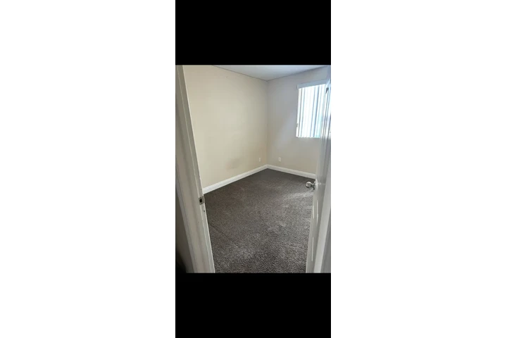 $850 : Rento Cuarto image 2